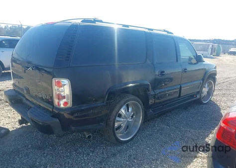 2004 Chevrolet Suburban 1500 Lt z USA, uszkodzony, nr VIN 3GNEC16Z34G272625